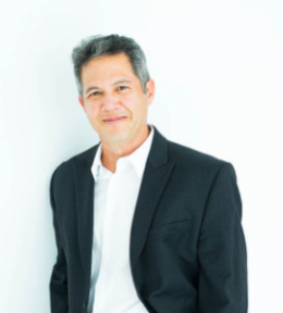 Headshot of USV Faculty Member, Jason Loia