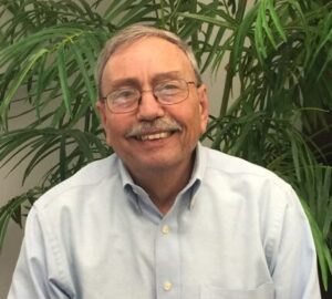 Headshot of USV Faculty Member, Robert Steinberg