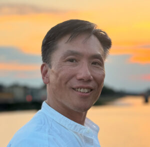 Headshot of USV Faculty Member, Steven Yee